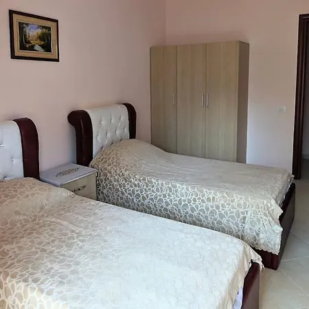 Sharing Apt- Private With 2 Beds