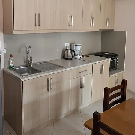 Apartment Sharing Apt- Private With 2 Beds