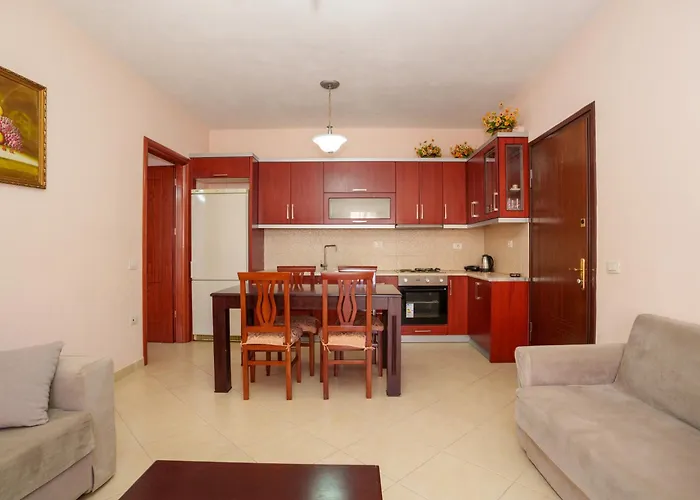 Shared Apt- Private With 2 Beds